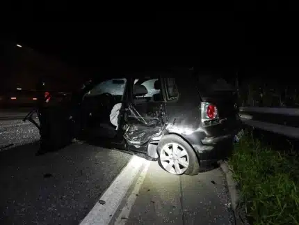 pol-vdko-verkehrsunfallflucht-mit-folgeunfall