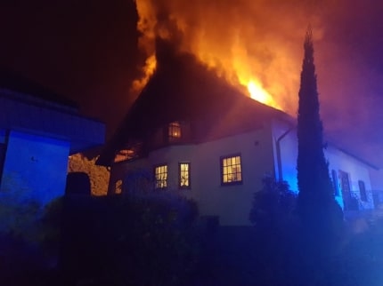 pol-pdko-presseerstmeldung-dachstuhlbrand-von-einem-einfamilienhaus