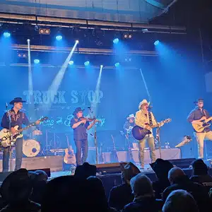 Truck Stop begeistert in Buchholz Schöne Bescherung in der Empore