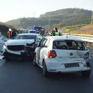 Unfall A46 Velmede - Verkehrsunfall mit 3 PKW auf BAB 46